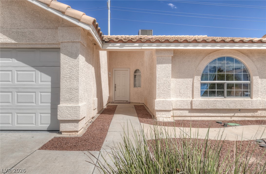 918 Ambusher Street Property Photo 4