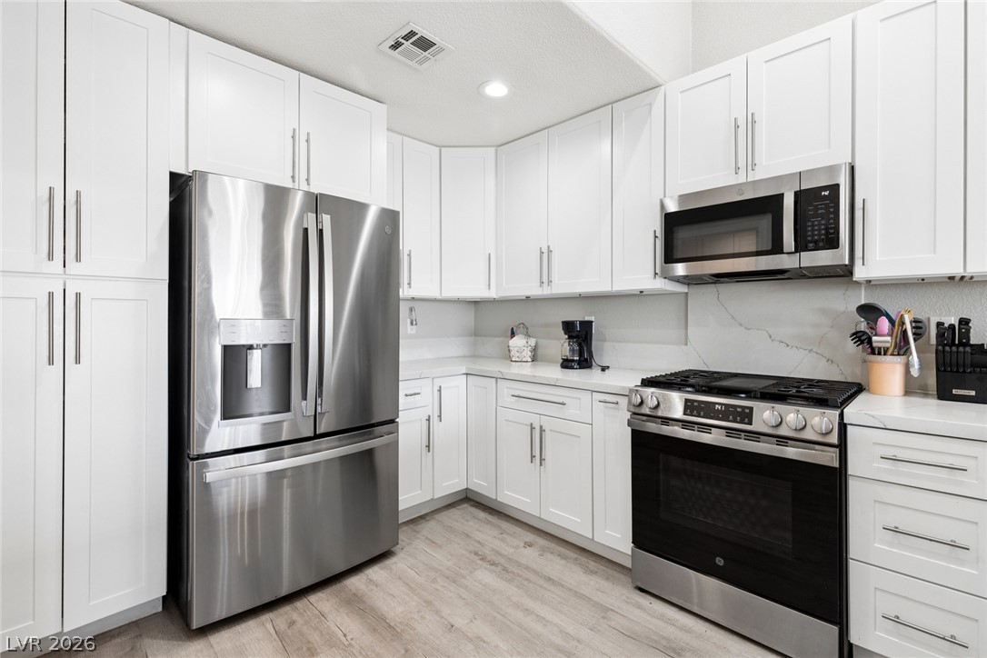 918 Ambusher Street Property Photo 15