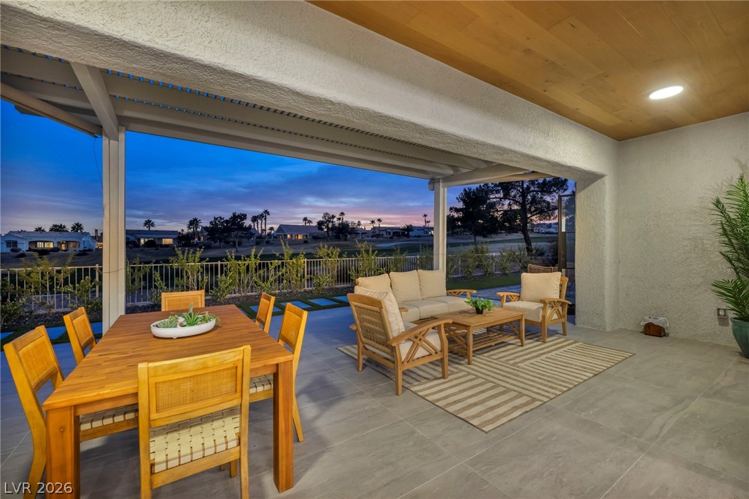 9917 Villa Ridge Drive Property Photo 8