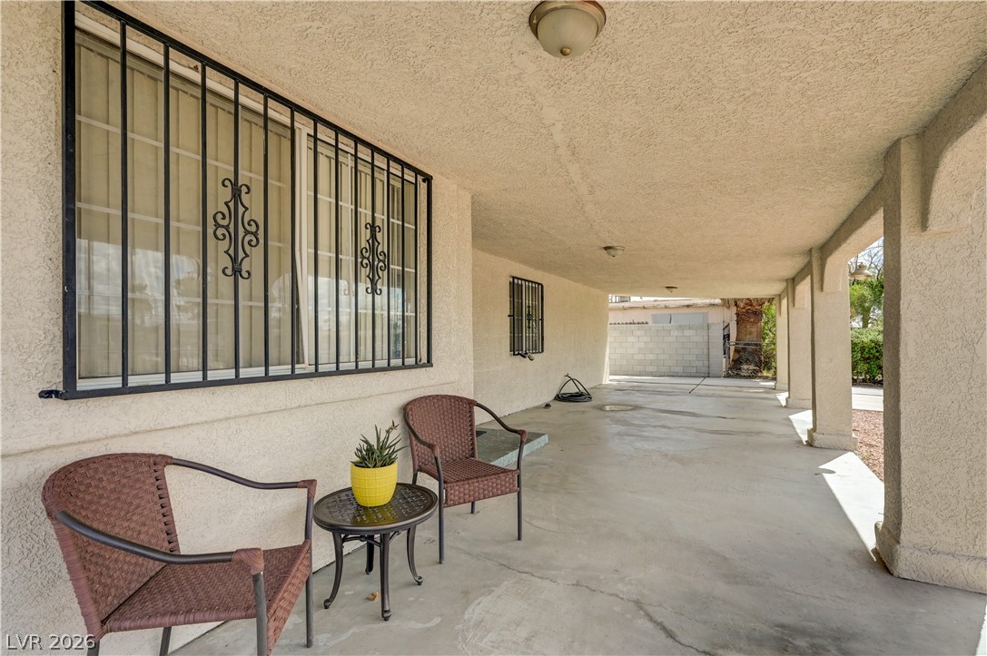 1716 Belmont Street Property Photo 6