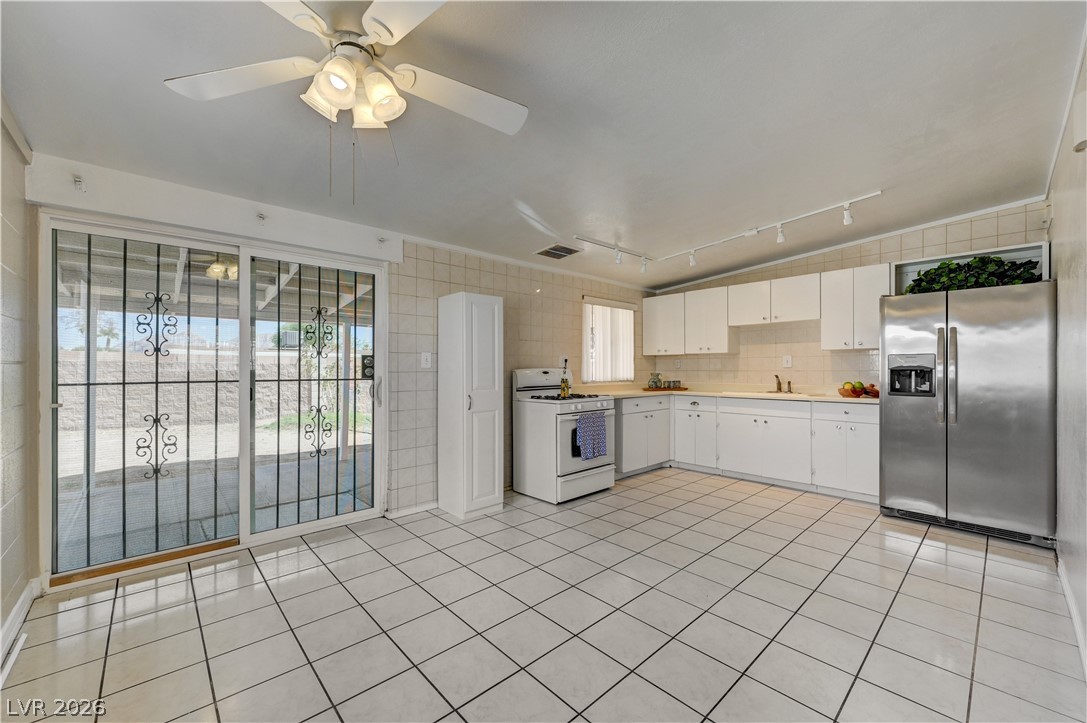 1716 Belmont Street Property Photo 11