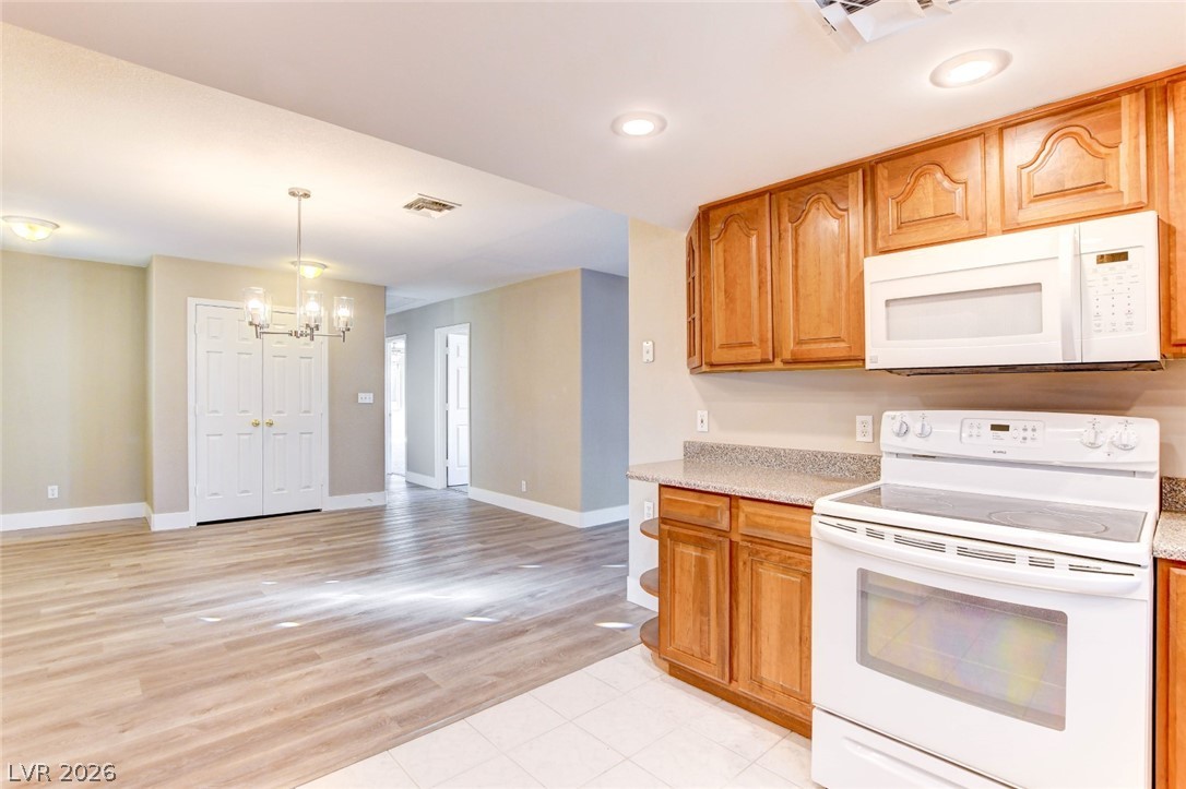 3358 Horizon Street Property Photo 8