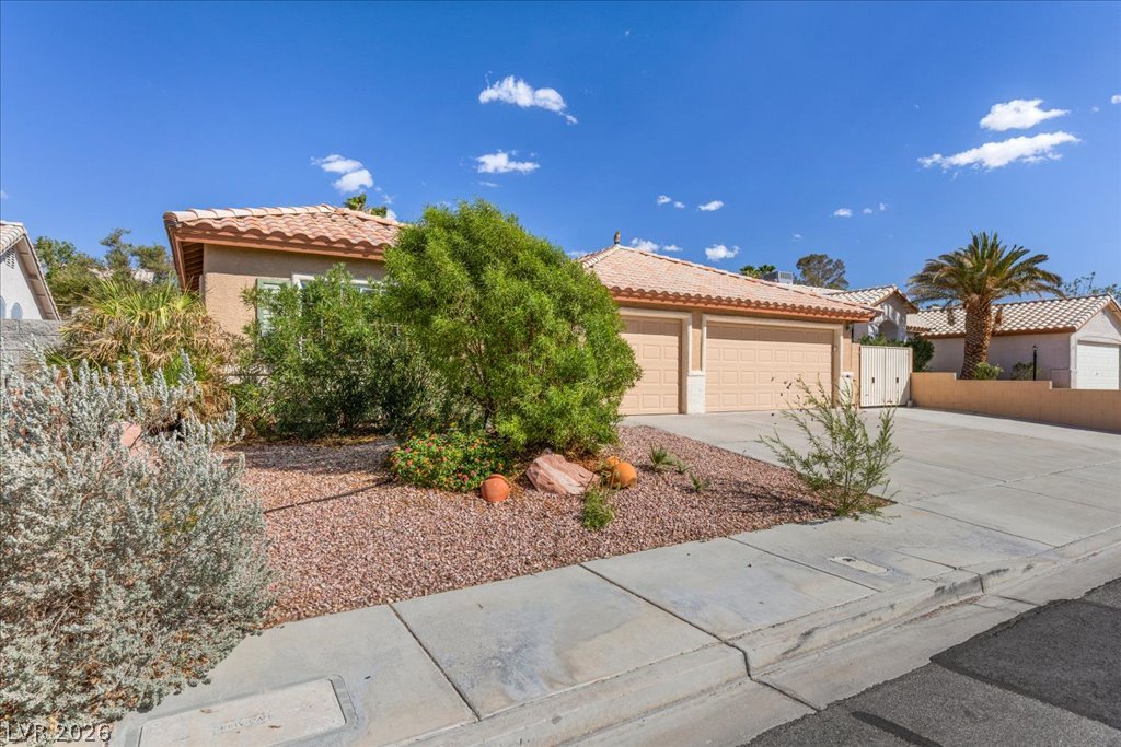 120 Ringlore Drive Property Photo 3