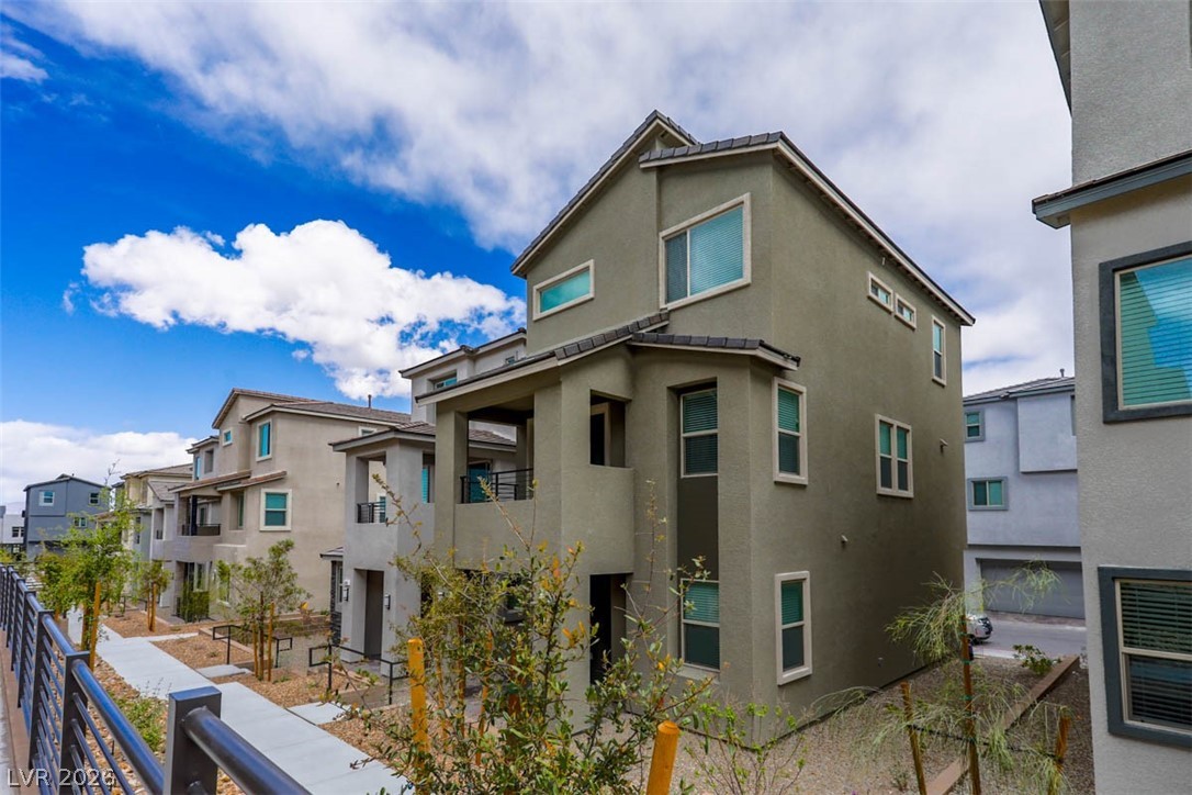 1437 Whistling Kite Street Property Photo 1