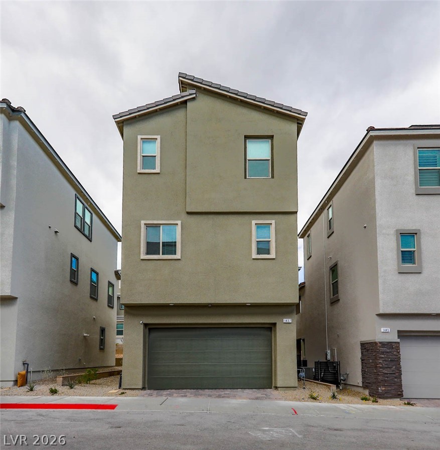 1437 Whistling Kite Street Property Photo 4