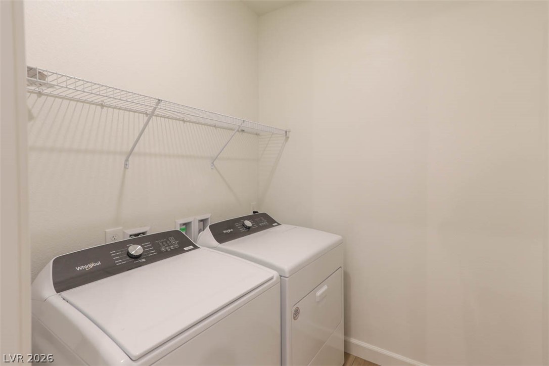 1437 Whistling Kite Street Property Photo 26