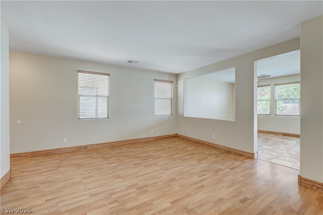 912 Purdy Lodge Street Property Photo 8