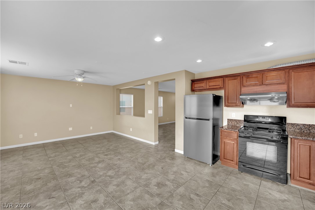 9965 Lorian Street Property Photo 12
