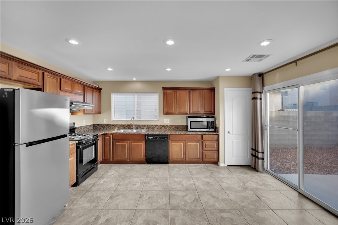 9965 Lorian Street Property Photo 16
