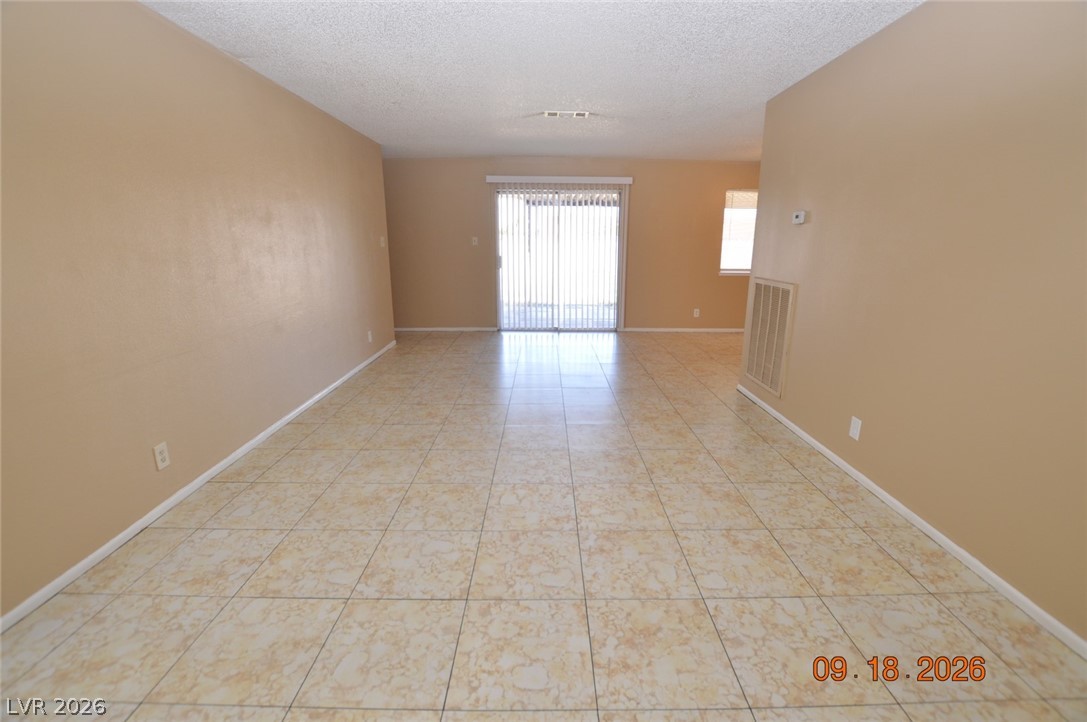 617 Vincent Way Property Photo 4