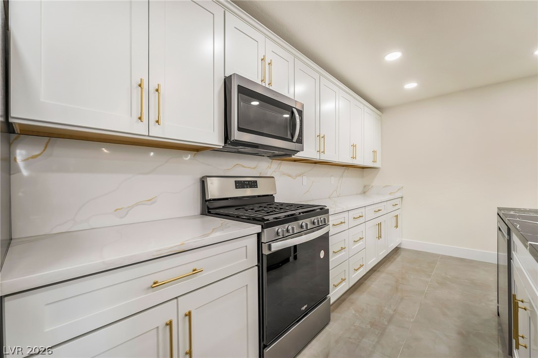 2200 South Fort Apache Road 2073 Property Photo 7
