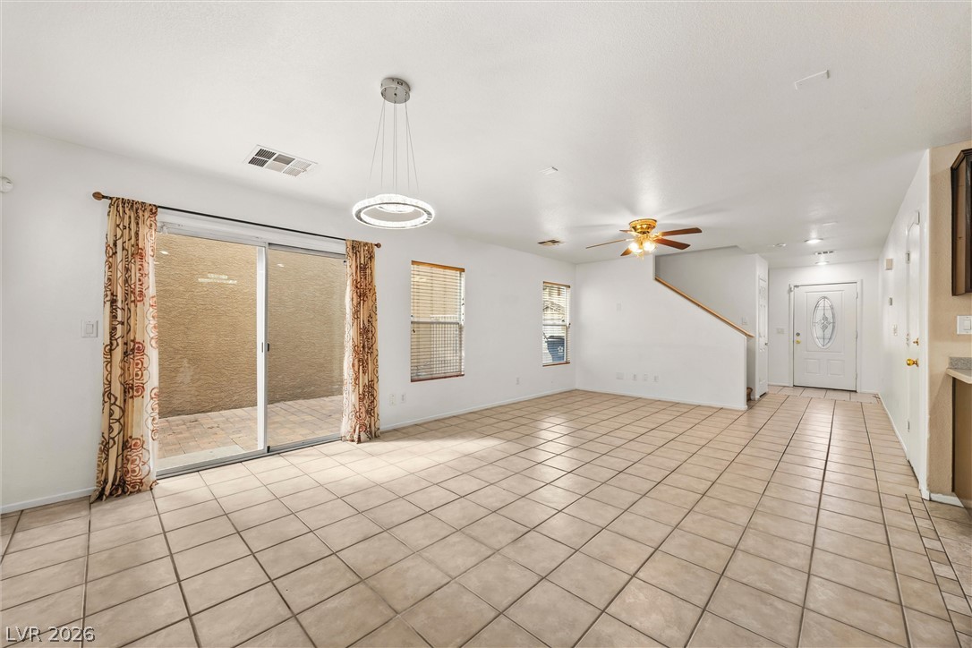 1194 Golden Apple Street Property Photo 7