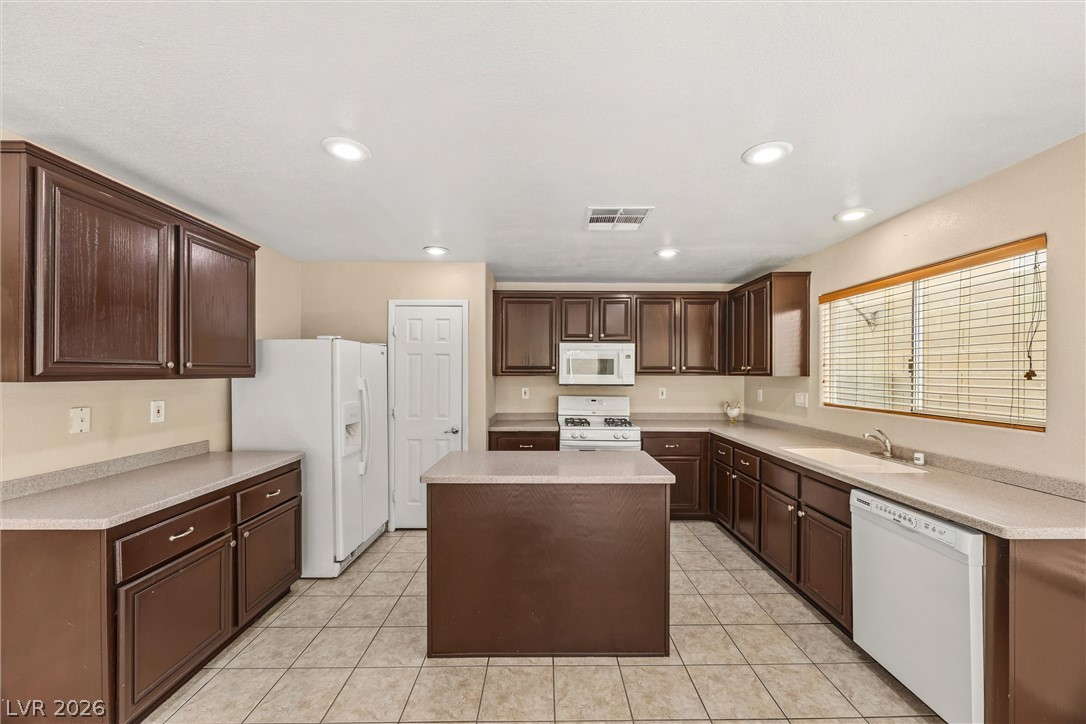 1194 Golden Apple Street Property Photo 10