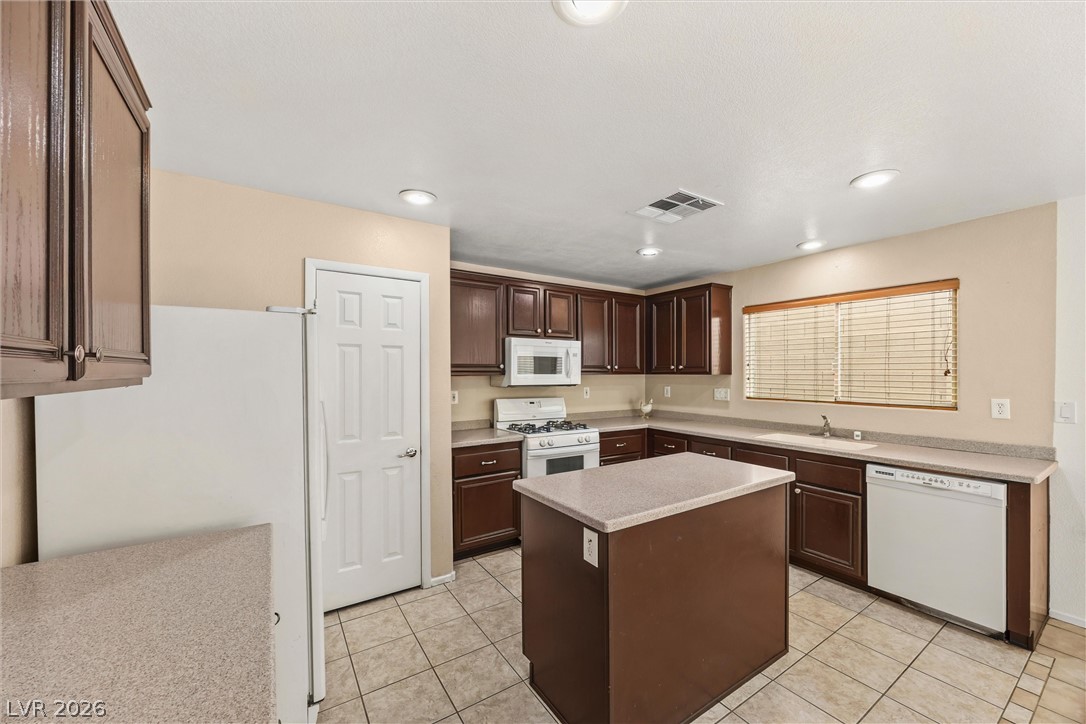 1194 Golden Apple Street Property Photo 11
