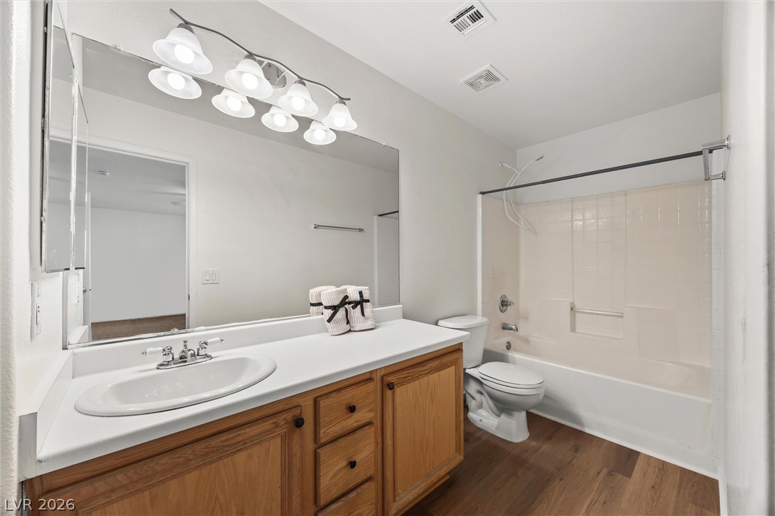 1194 Golden Apple Street Property Photo 15