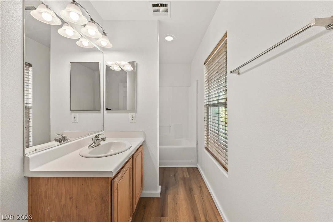1194 Golden Apple Street Property Photo 16
