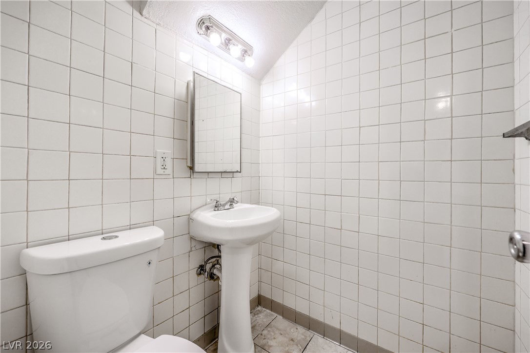 714 East Nelson Avenue F Property Photo 12
