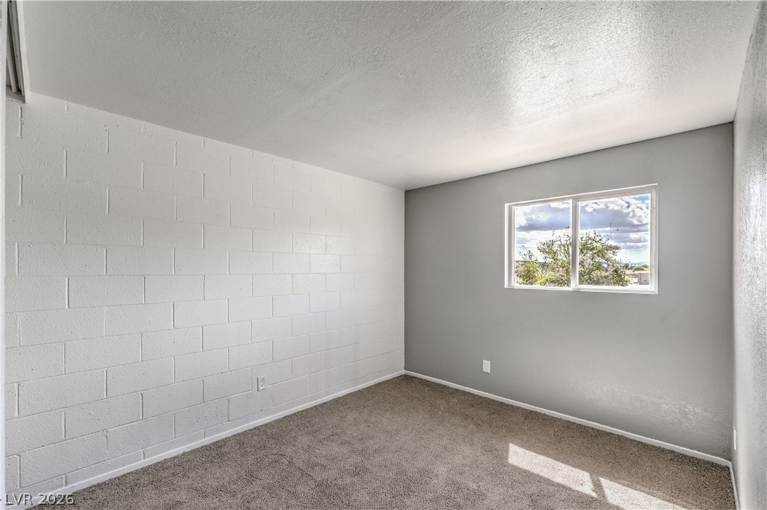 714 East Nelson Avenue F Property Photo 18