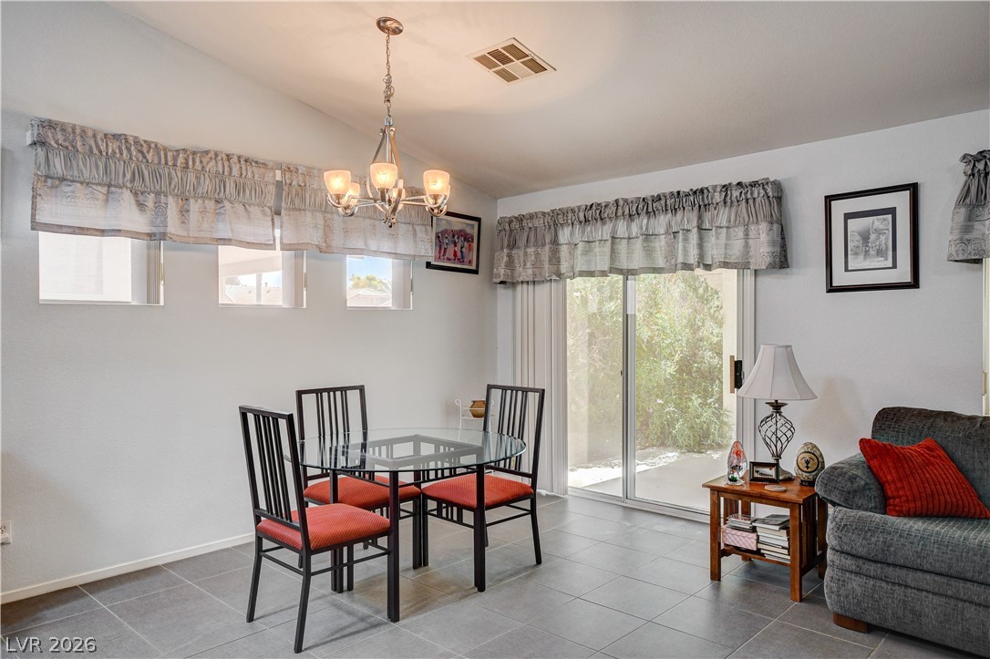 5105 Mantua Court Property Photo 6