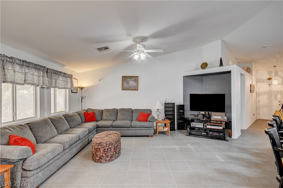 5105 Mantua Court Property Photo 9