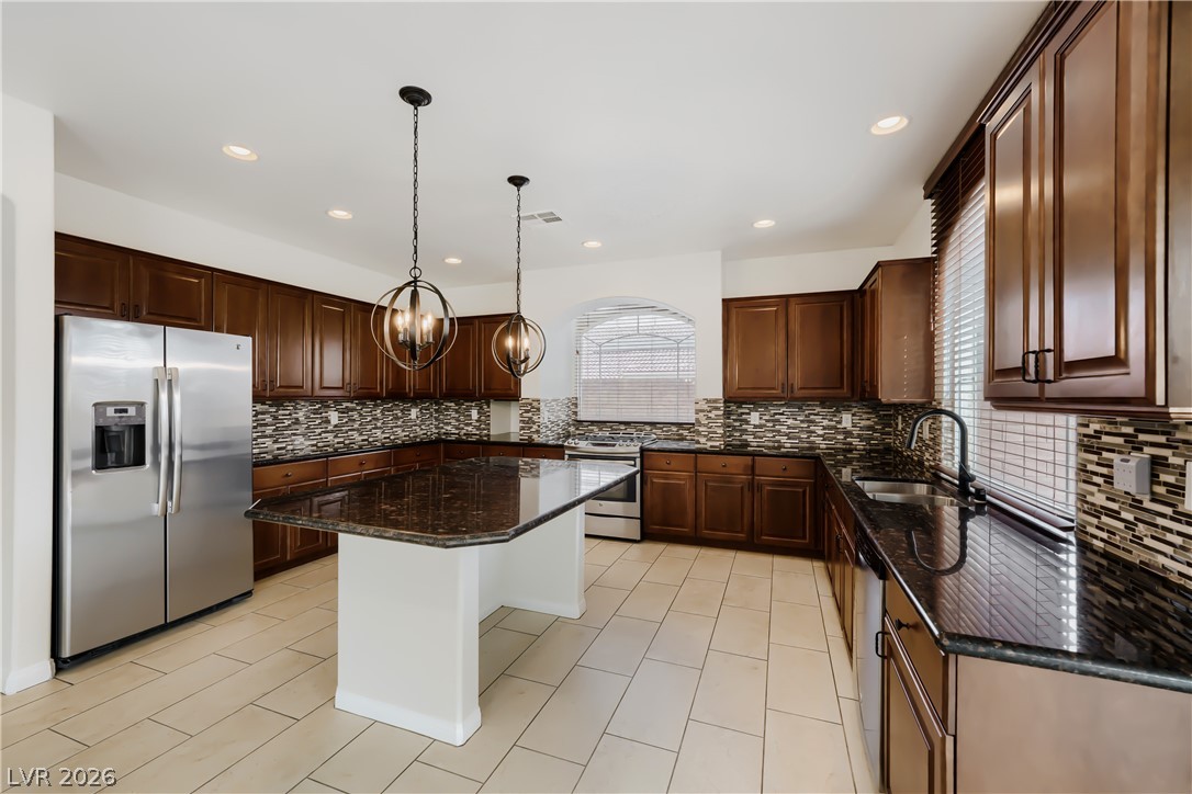 9728 Golden Thread Court Property Photo 7