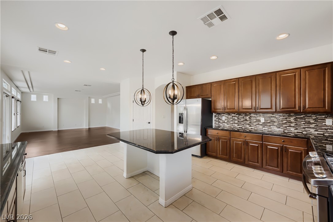 9728 Golden Thread Court Property Photo 8