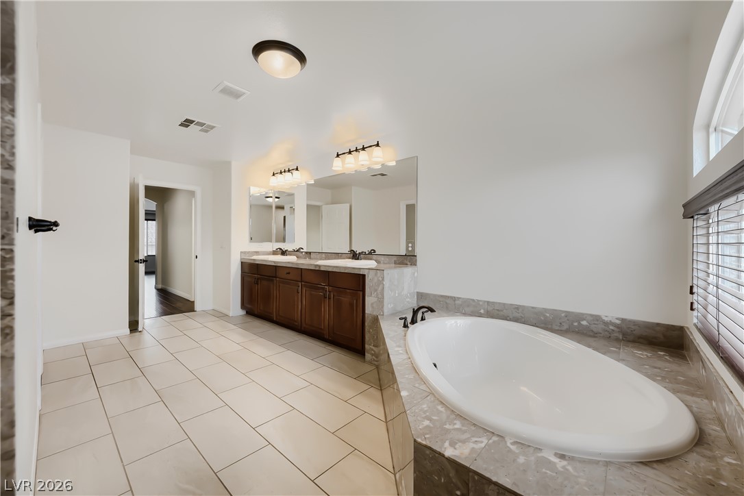 9728 Golden Thread Court Property Photo 18
