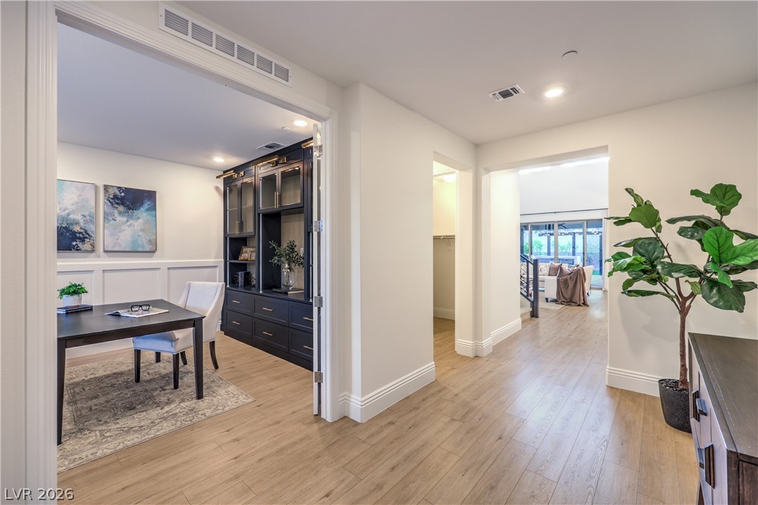 407 Prairie Sun Street Property Photo 12