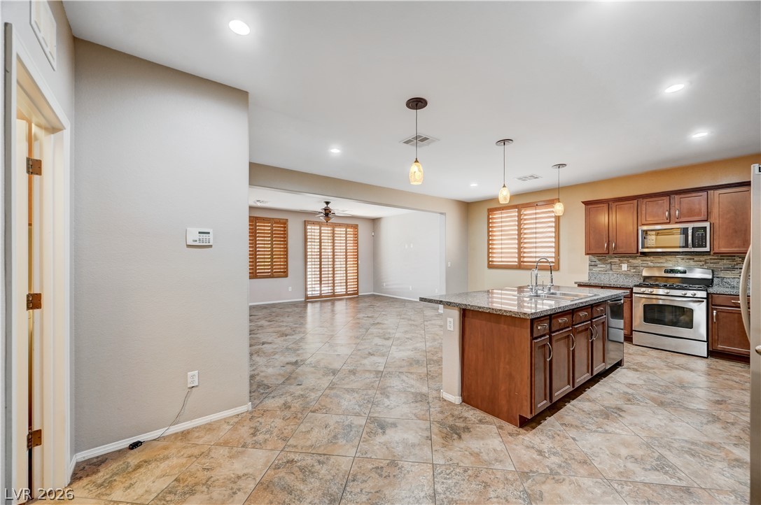 7473 Pepperbox Avenue Property Photo 9