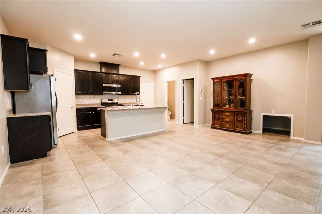 7230 Halo Falls Street Property Photo 5