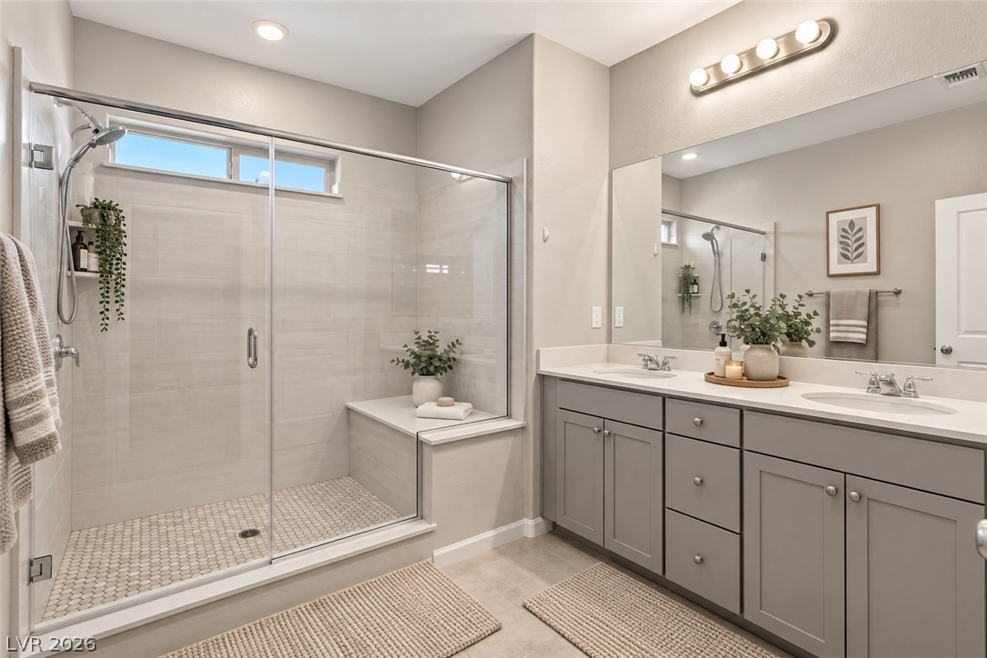 10676 Glowing Dawn Avenue Property Photo 13