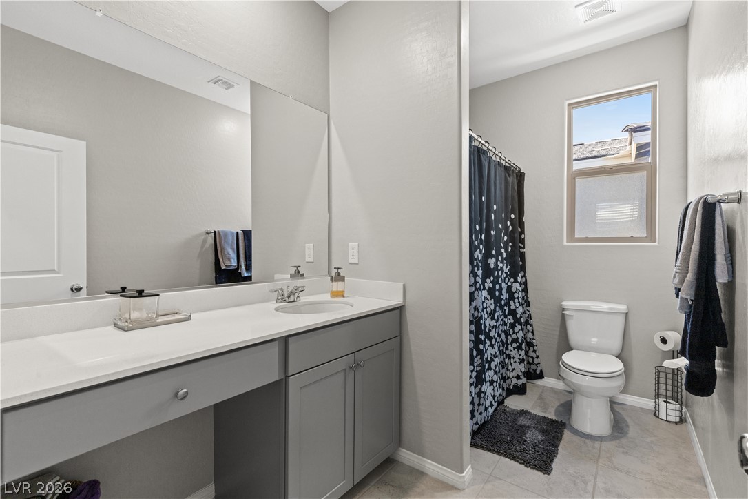 10676 Glowing Dawn Avenue Property Photo 15