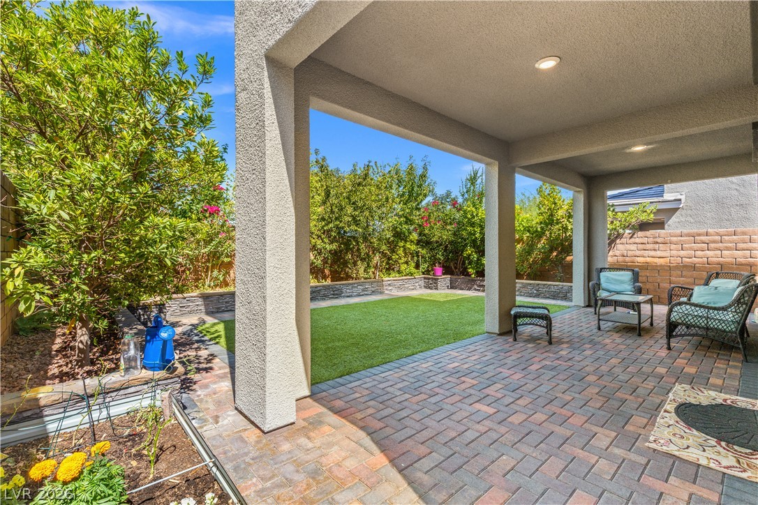 10676 Glowing Dawn Avenue Property Photo 20