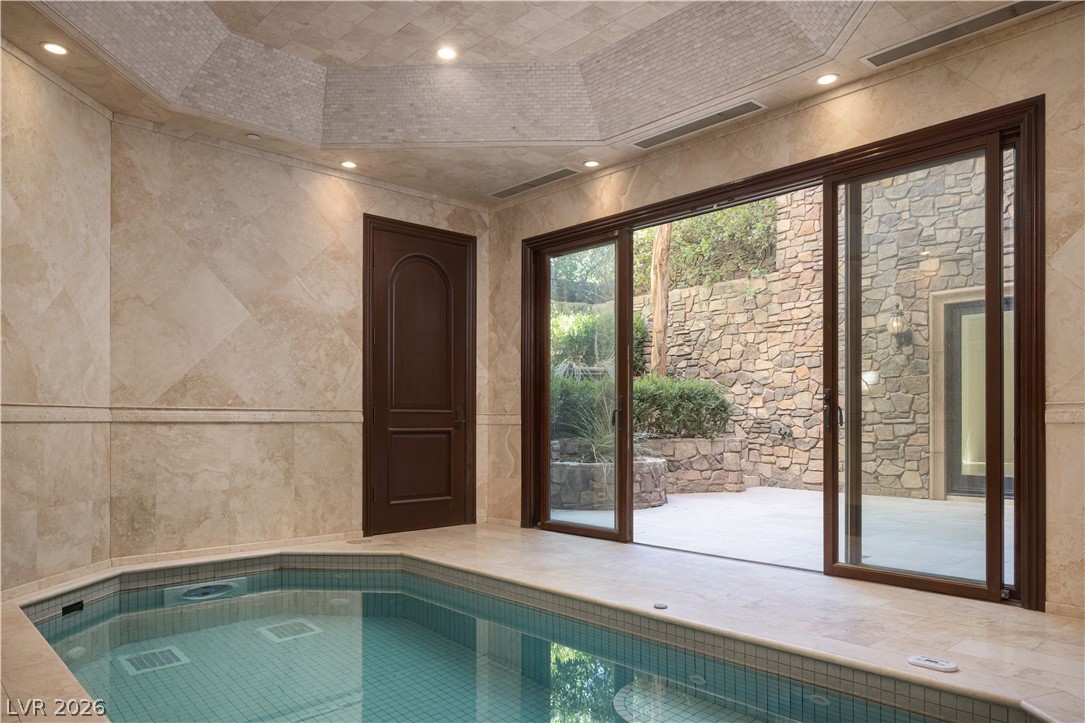 18 Olympia Hills Property Photo 37