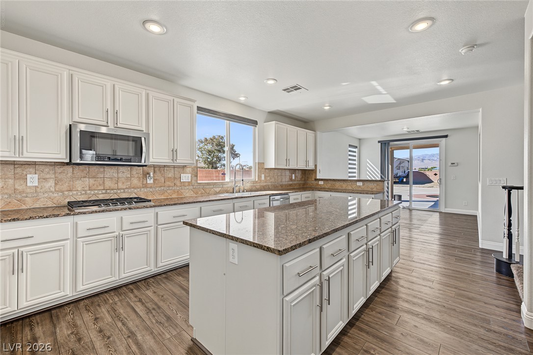 5528 Ambrosia Stream Avenue Property Photo 3