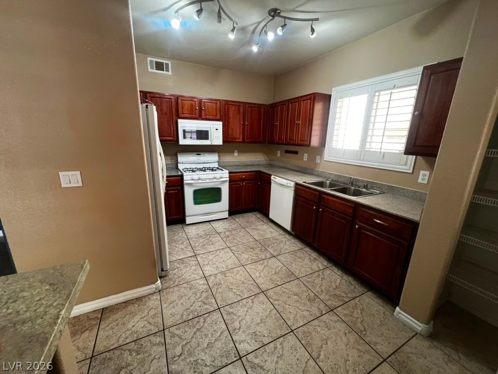 3925 Lazy Pine Street 104 Property Photo 11