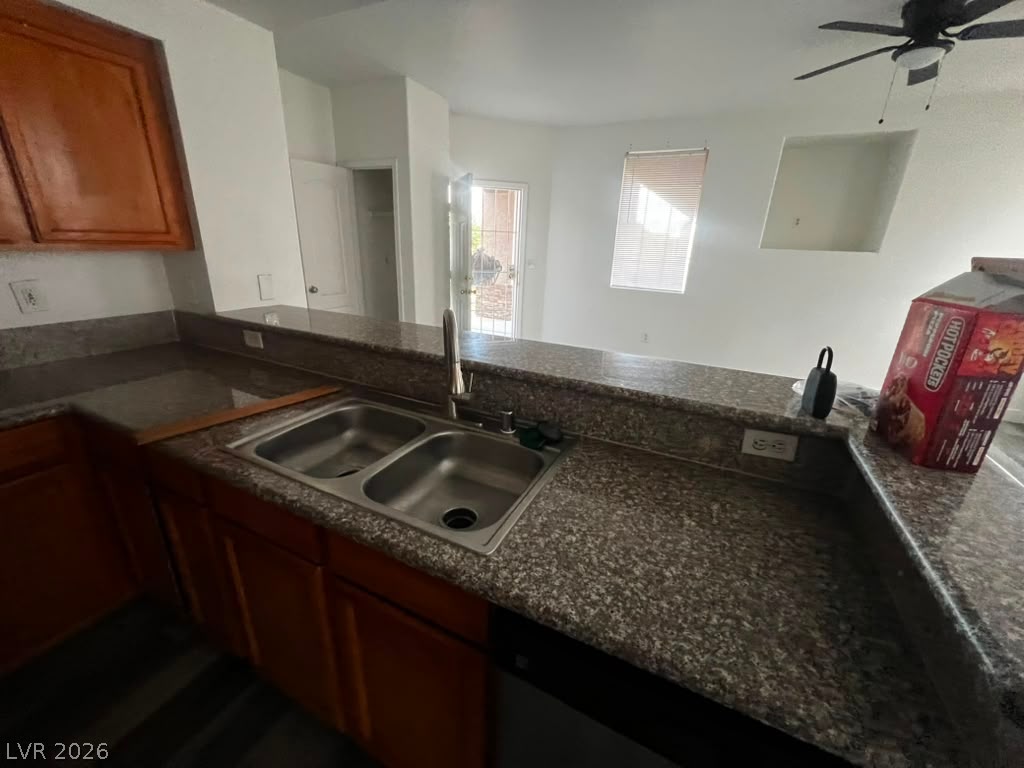 1508 Truett Street 104 Property Photo 9