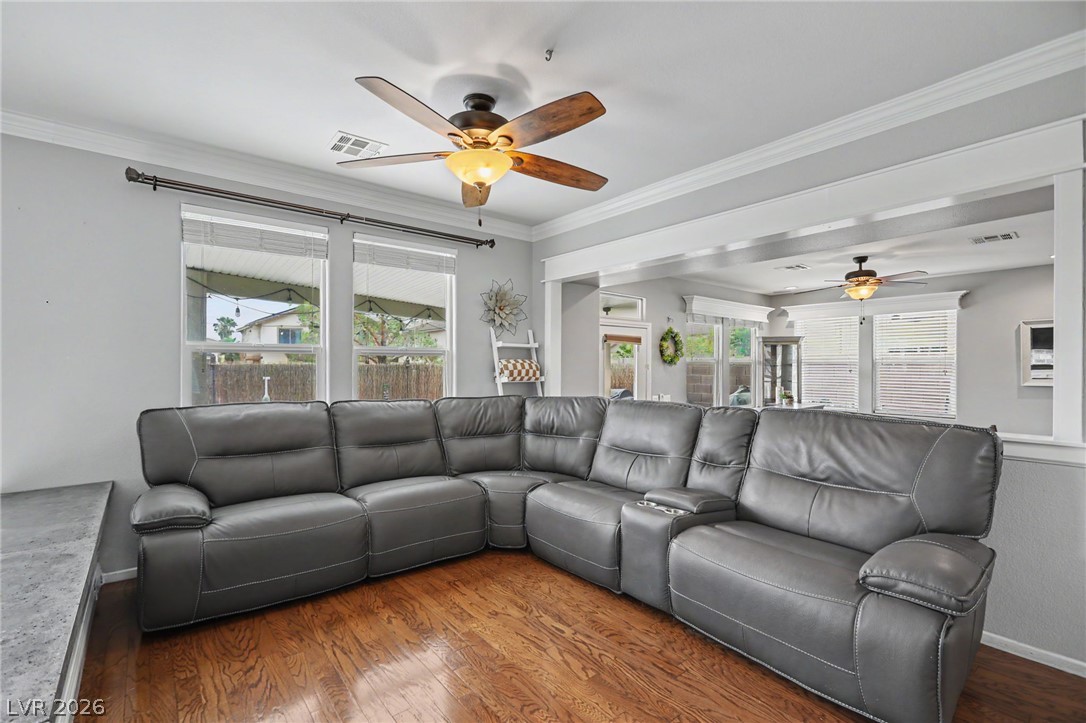 9105 Hines Property Photo 9