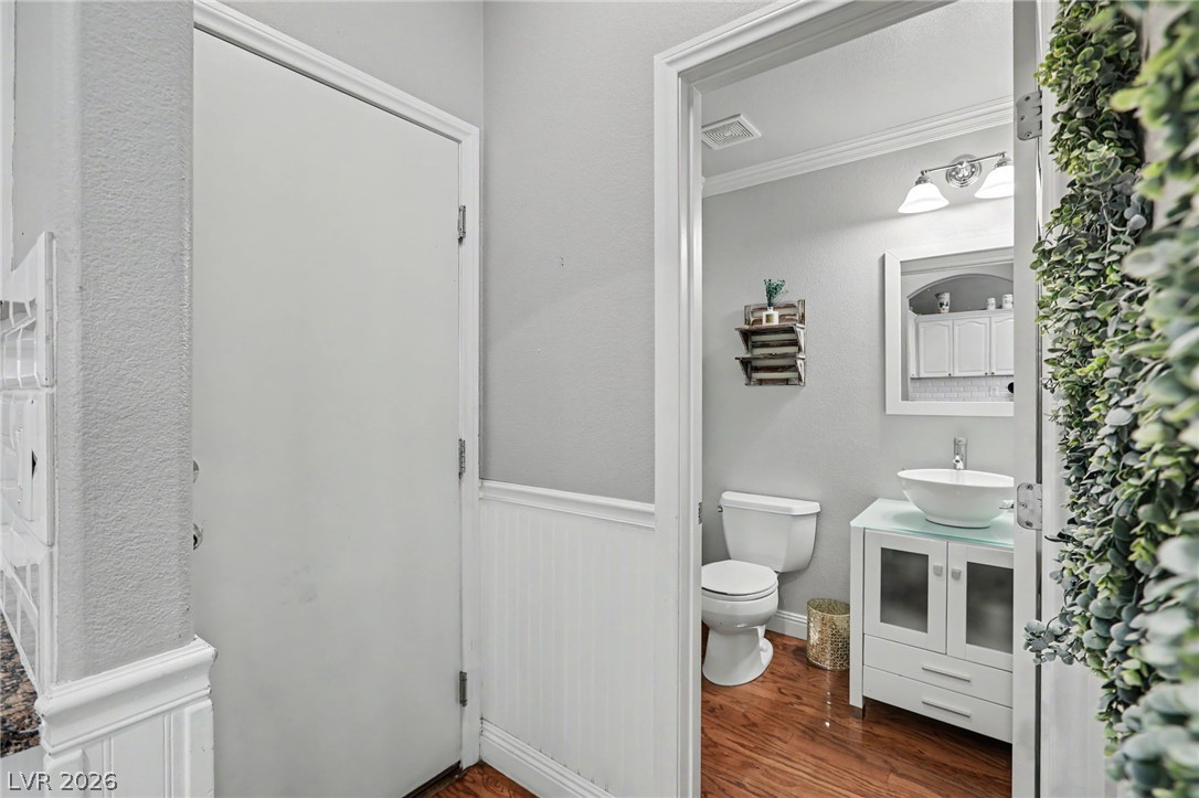 9105 Hines Property Photo 23