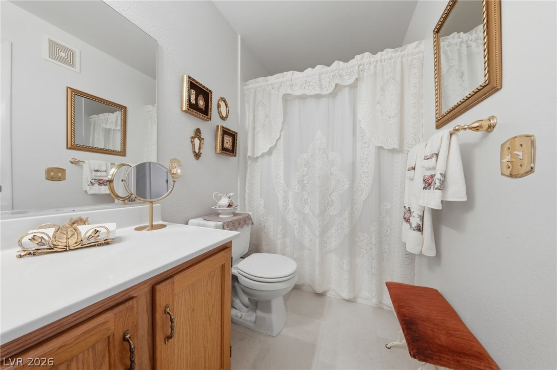 3425 East Russell Road 243 Property Photo 16