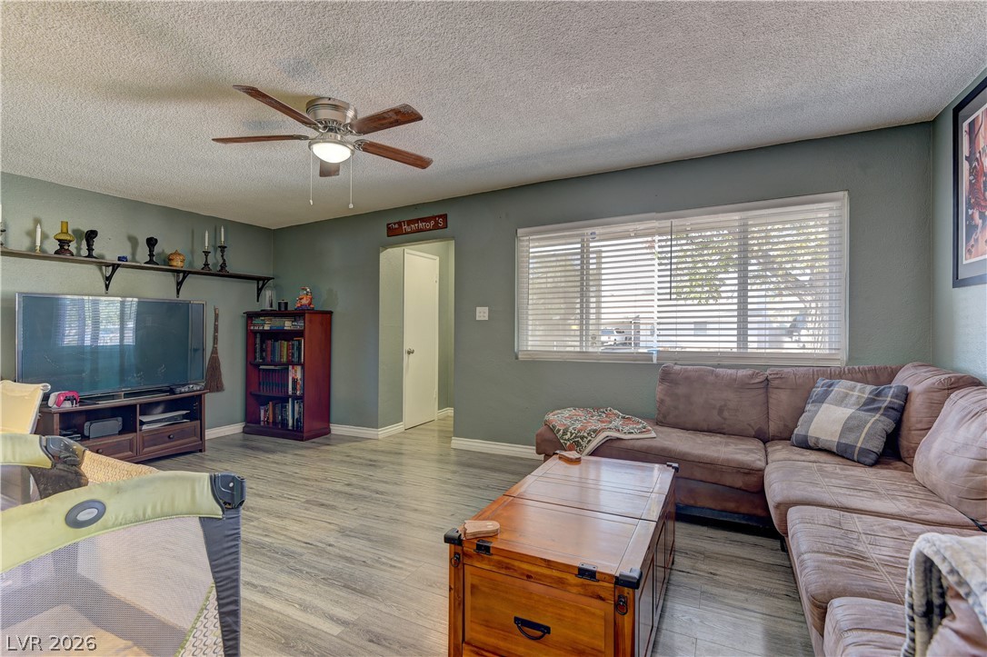 5408 Flower Circle Property Photo 5