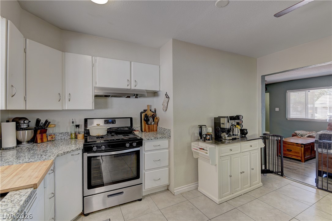 5408 Flower Circle Property Photo 7