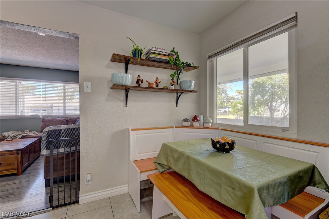 5408 Flower Circle Property Photo 8