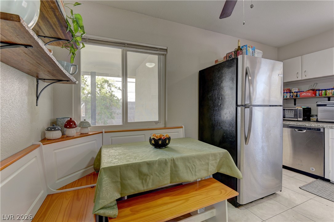 5408 Flower Circle Property Photo 9