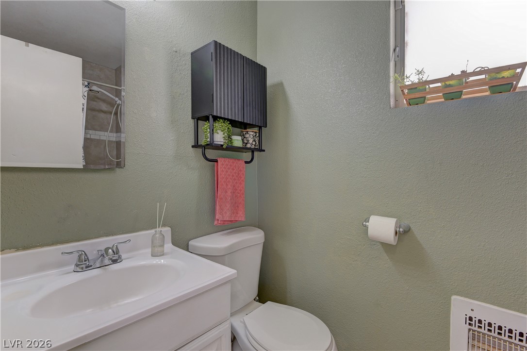 5408 Flower Circle Property Photo 16