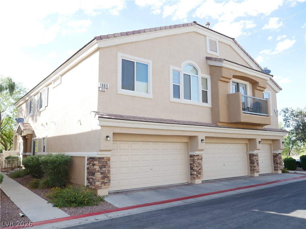 1065 Cryer Court 103 Property Photo 2