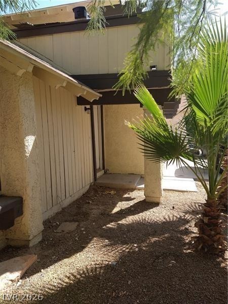4760 Woodridge Road Property Photo 2