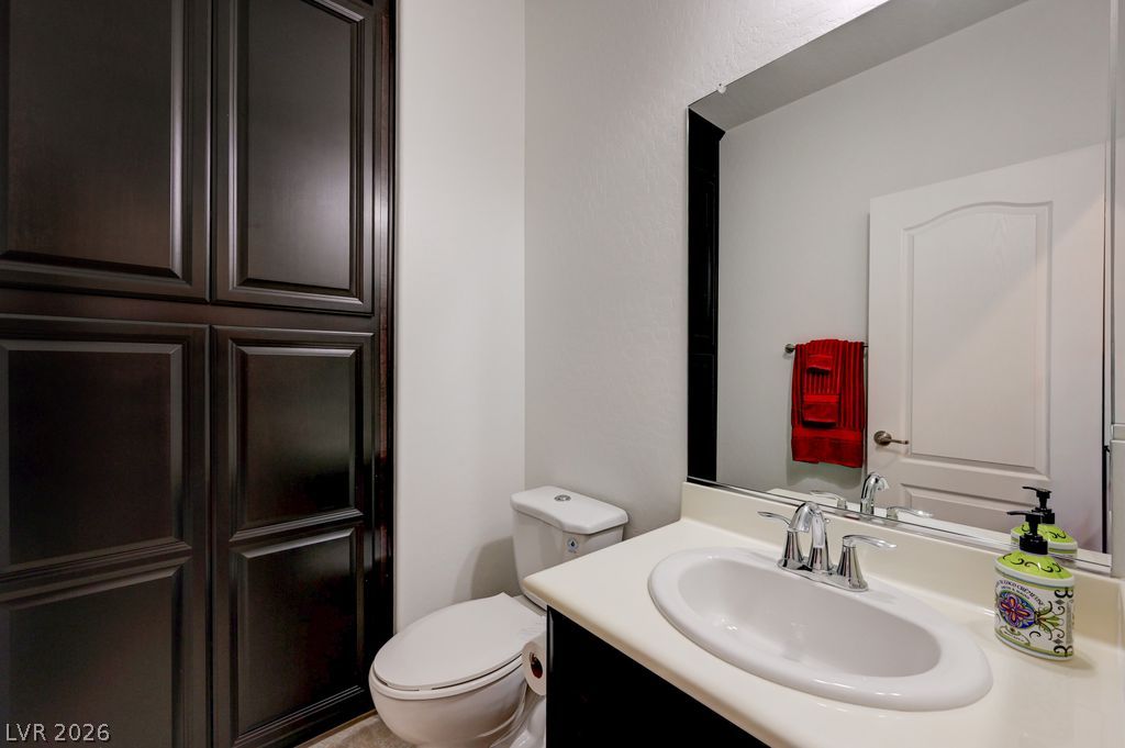 6221 Canterbury Field Road Property Photo 10