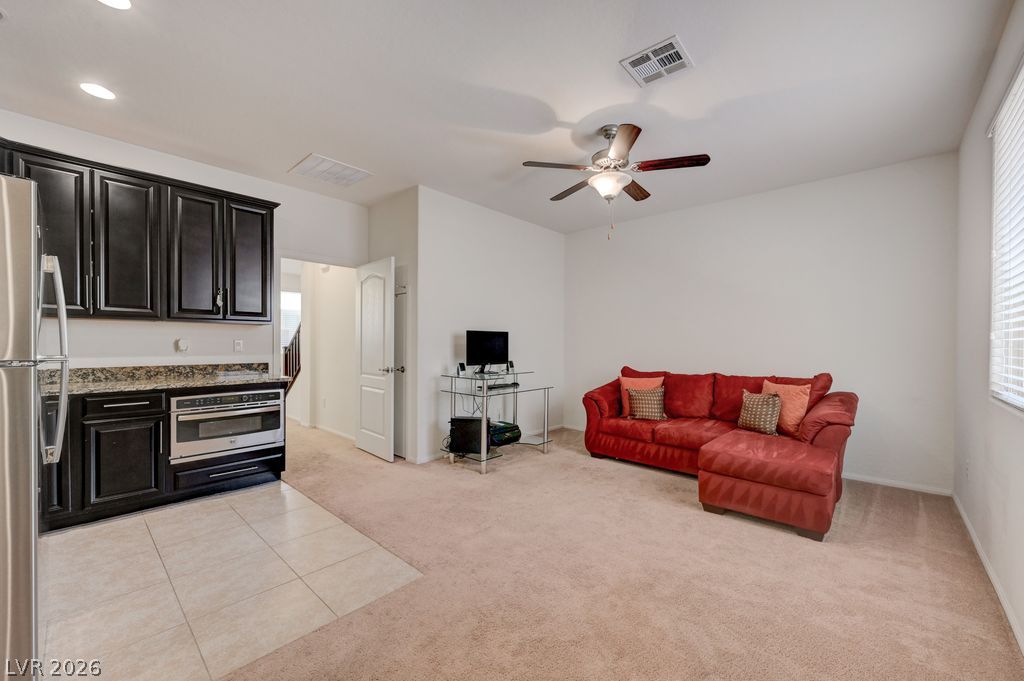 6221 Canterbury Field Road Property Photo 14