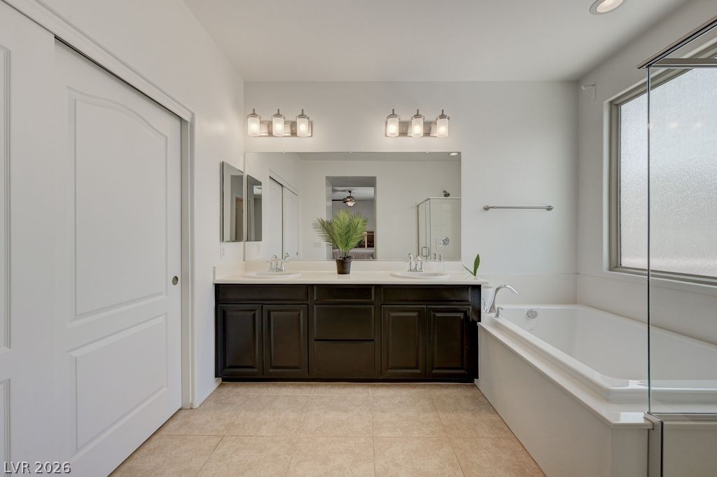 6221 Canterbury Field Road Property Photo 21